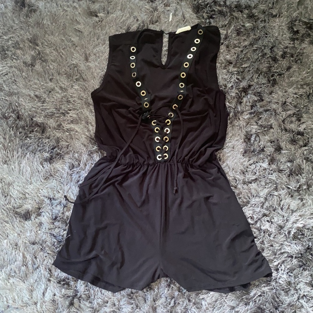 🌼Lace up Romper🌼